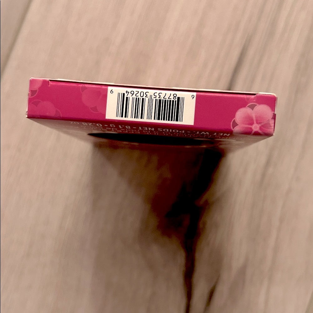 Pacifica Neutralizing Mineral Mattifier - Pressed Powder-Cherry & Coconut - Picture 5 of 6